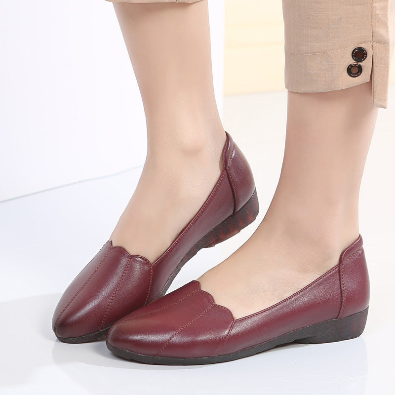 New Soft Soled Comfortable Leather Flat Shoes For Women